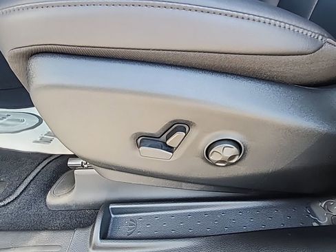 New 2026 Chrysler Pacifica Select image 25