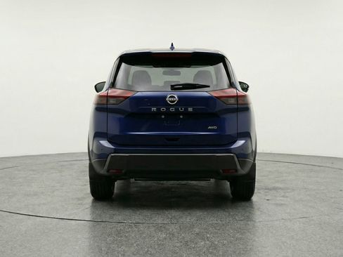 Used 2025 Nissan Rogue SV image 7