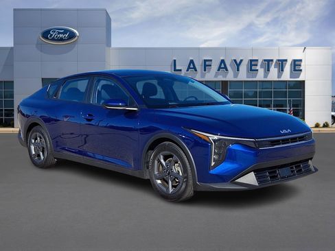 Used 2025 Kia K4 LXS image 1