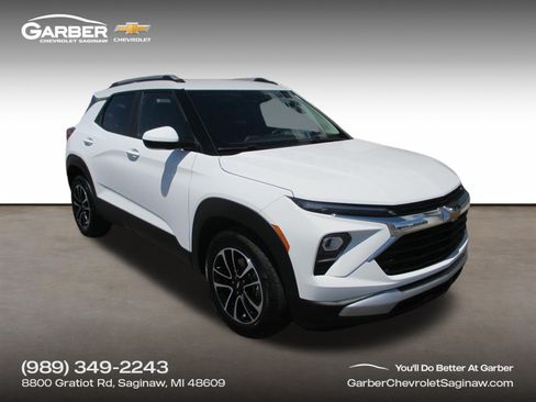 Used 2024 Chevrolet TrailBlazer LT w/ LT Cold Weather Package FWD image 1