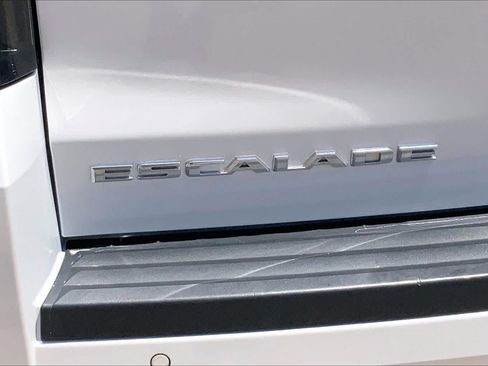 Used 2019 Cadillac Escalade Premium Luxury AWD/4WD image 10