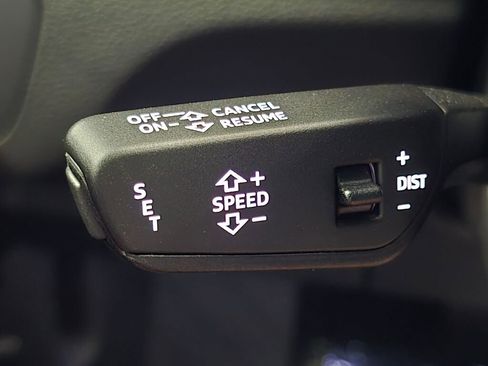 Certified 2025 Audi Q5 2.0T Premium Plus image 46