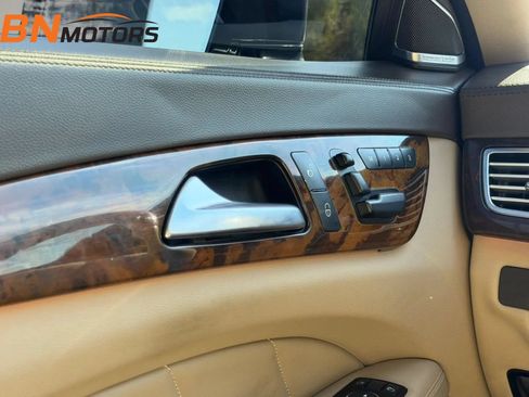 Used 2012 Mercedes-Benz CLS 550 4MATIC image 25