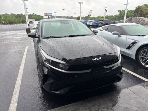 Used 2024 Kia Forte LXS FWD image 3