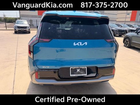 Used 2024 Kia EV9 GT-Line AWD/4WD image 3