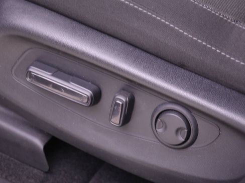 Certified 2026 Honda CR-V EX image 15
