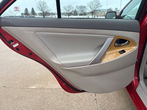 Used 2007 Toyota Camry XLE image 15