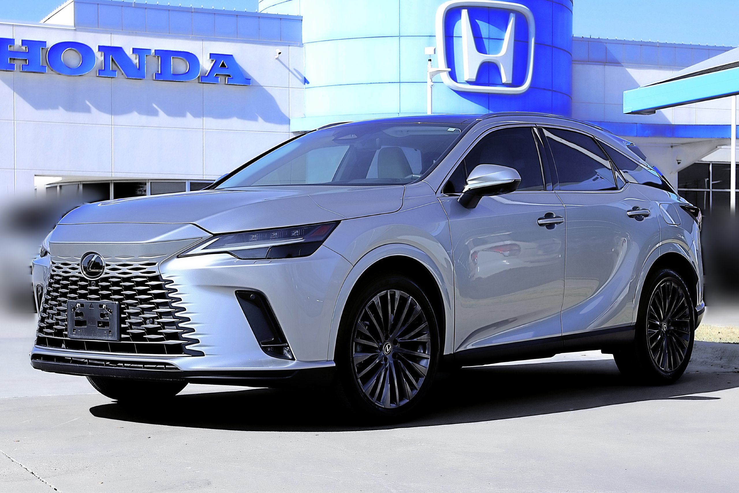 Used 2024 Lexus RX 350h w/ Convenience Package AWD/4WD image 1
