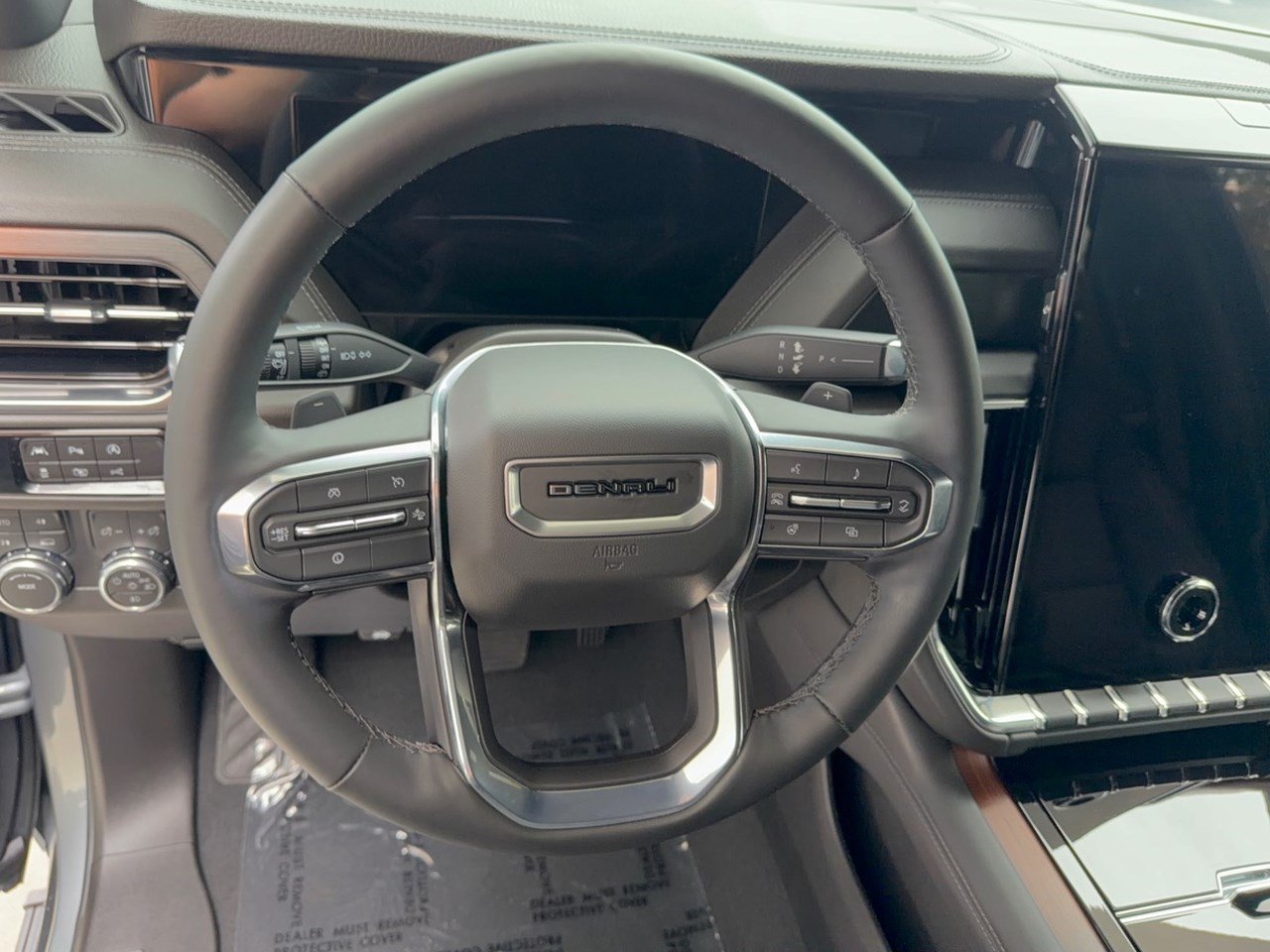 Used 2026 GMC Yukon Denali AWD/4WD image 10
