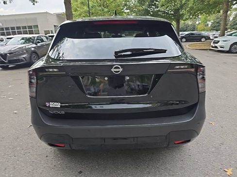 Used 2025 Nissan Kicks SV FWD image 7