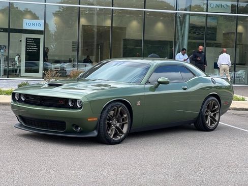 Used 2022 Dodge Challenger R/T Scat Pack w/ Dynamics Package RWD image 3