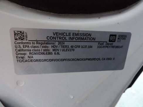 Used 2024 Chevrolet Silverado 2500 LTZ w/ LTZ Convenience Package image 33