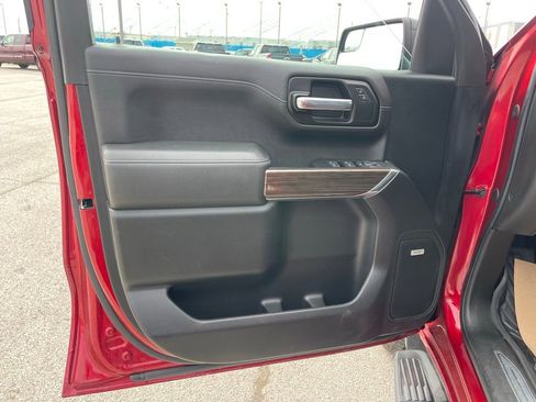 Used 2021 Chevrolet Silverado 1500 RST image 14