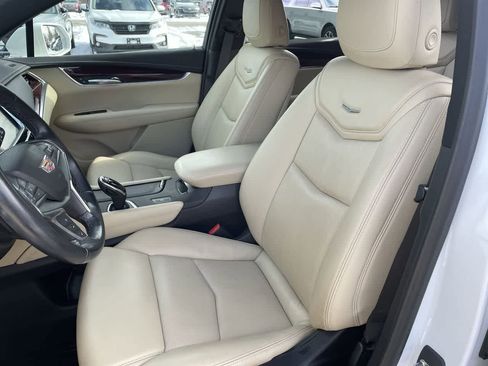 Used 2019 Cadillac XT5 Luxury image 12