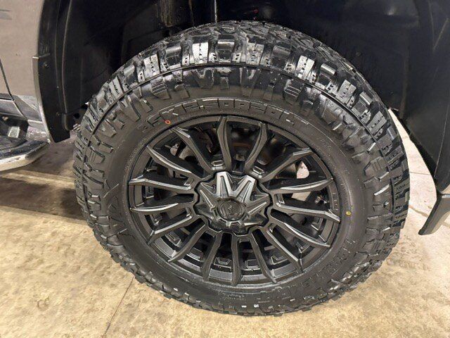 Used 2025 RAM 2500 Big Horn AWD/4WD image 4