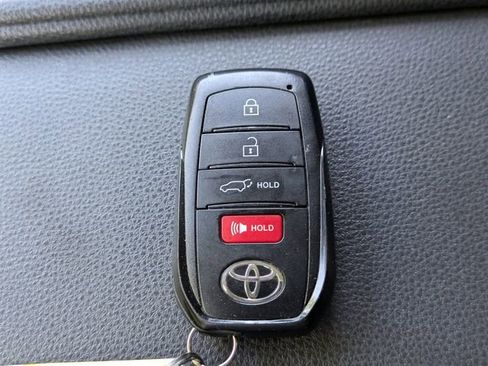 Used 2025 Toyota Grand Highlander FWD image 32
