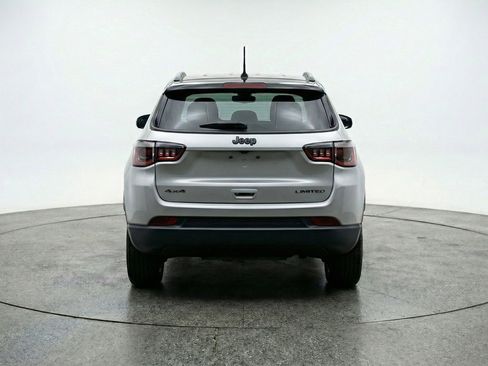 Used 2025 Jeep Compass Trailhawk image 7