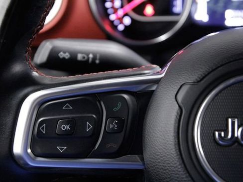 Used 2022 Jeep Wrangler Unlimited Rubicon image 27