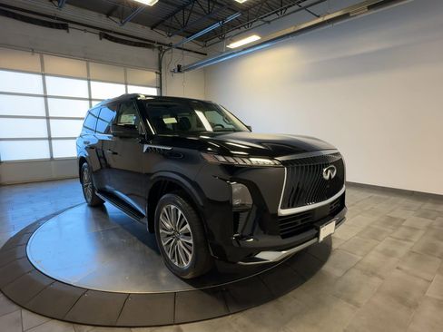 New 2026 INFINITI QX80 Luxe w/ Exterior Package image 2