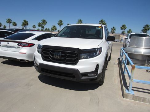 Used 2025 Honda Ridgeline Sport+ image 1