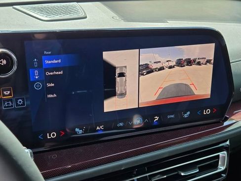 New 2026 Chevrolet Traverse Z71 w/ Enhanced Driving Package image 13