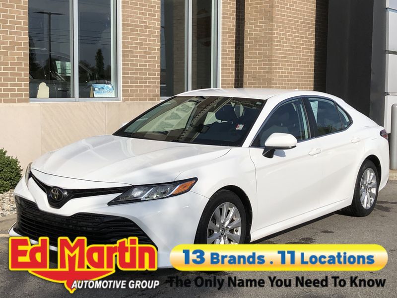 Used 2020 Toyota Camry LE image 1