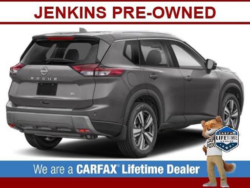 Used 2025 Nissan Rogue SL image 5