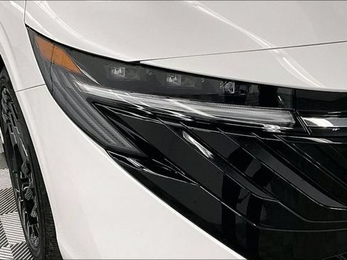New 2026 Nissan Sentra SR w/ SR Premium Package FWD image 13