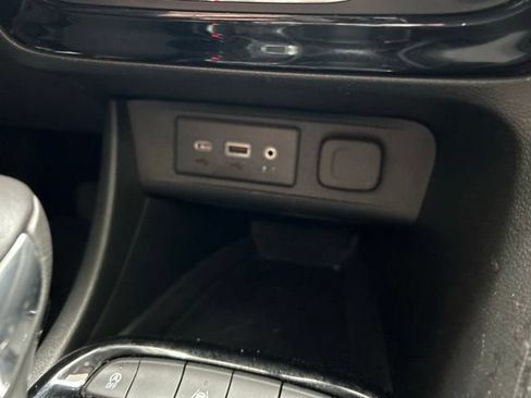 Used 2022 Buick Encore GX Select FWD image 29