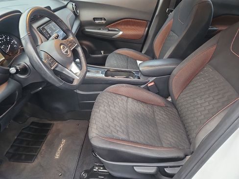 Certified 2022 Nissan Kicks SR w/ Interior Electronics Package image 26