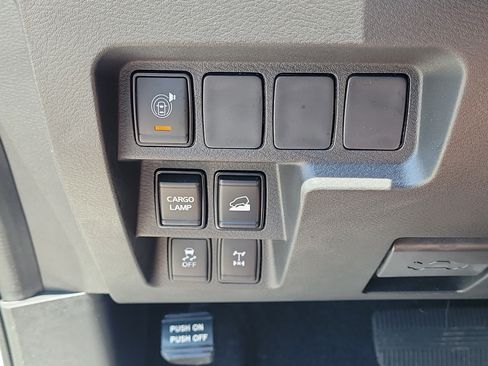 Certified 2024 Nissan Frontier PRO-4X w/ Technology Package AWD/4WD image 23