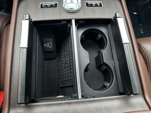 Certified 2025 Lincoln Navigator L Reserve AWD/4WD image 24