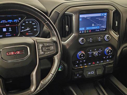 Used 2020 GMC Sierra 1500 AT4 w/ Off-Road Performance Package AWD/4WD image 10