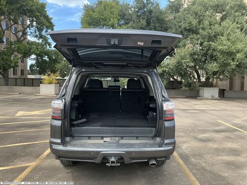 Used 2015 Toyota 4Runner Limited RWD image 10