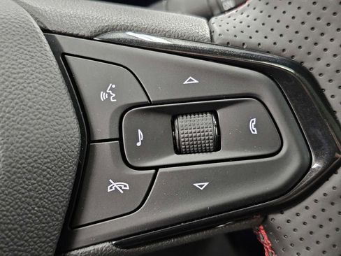 New 2026 Chevrolet Trax RS w/ Sunroof Package image 32