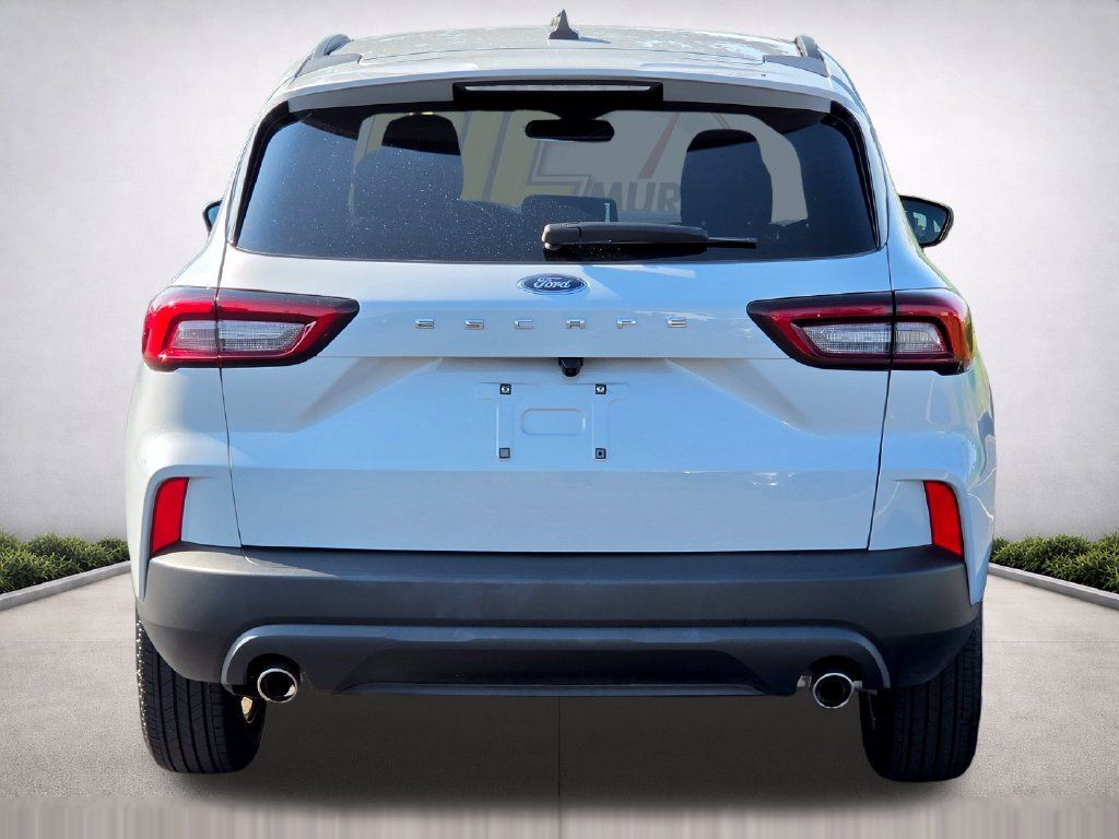 Used 2026 Ford Escape ST-Line FWD image 6