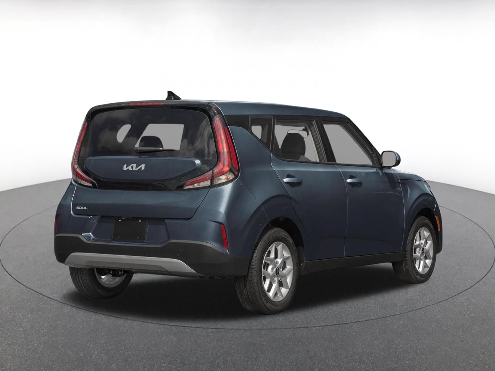 Used 2025 Kia Soul LX w/ LX Technology Package FWD image 2