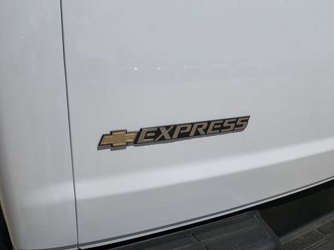New 2026 Chevrolet Express 2500 w/ Driver Convenience Package RWD image 29