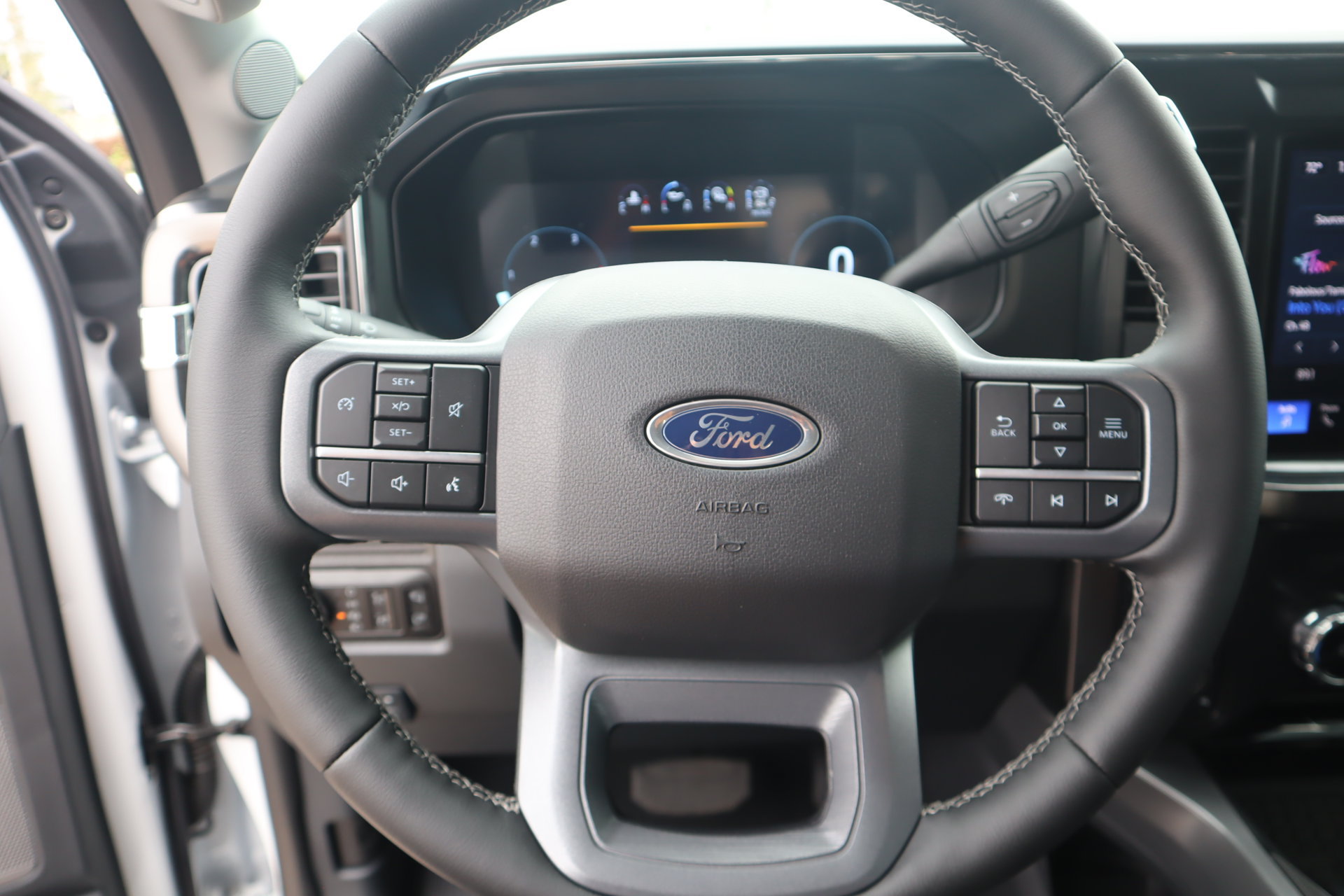 New 2026 Ford F250 Lariat w/ Chrome Package AWD/4WD image 3
