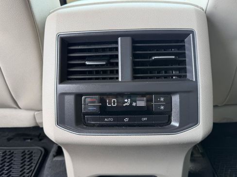 Used 2019 Volkswagen Atlas SE AWD/4WD image 16