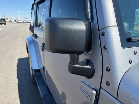 Used 2014 Jeep Wrangler Unlimited Sahara w/ Connectivity Group AWD/4WD image 5