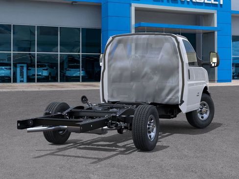 New 2025 Chevrolet Express 3500 w/ Power Convenience Package image 4