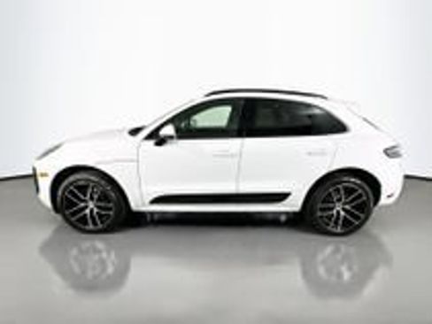 Certified 2026 Porsche Macan AWD/4WD image 4