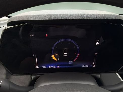 Used 2025 Chevrolet TrailBlazer LT AWD/4WD image 13