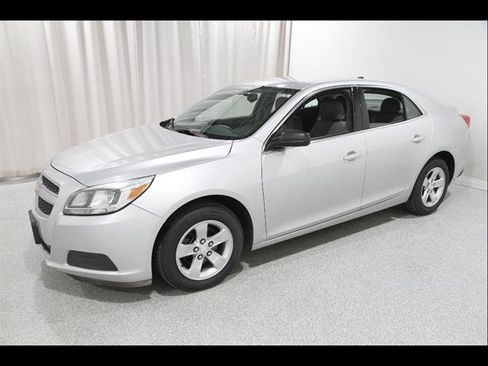 Used 2013 Chevrolet Malibu LS image 3