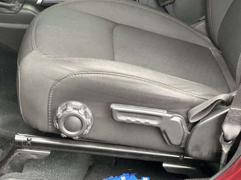 Used 2022 Jeep Wrangler Unlimited Sport image 15