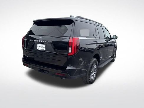 Used 2025 Ford Expedition Active image 6