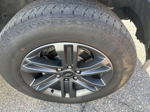 Used 2023 Ford F150 Lariat w/ Equipment Group 502A High image 10