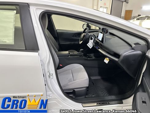 New 2026 Toyota Prius LE image 36