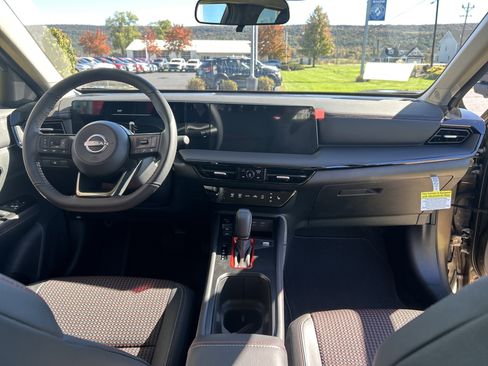 New 2026 Nissan Kicks SR w/ Cold Weather Package image 14